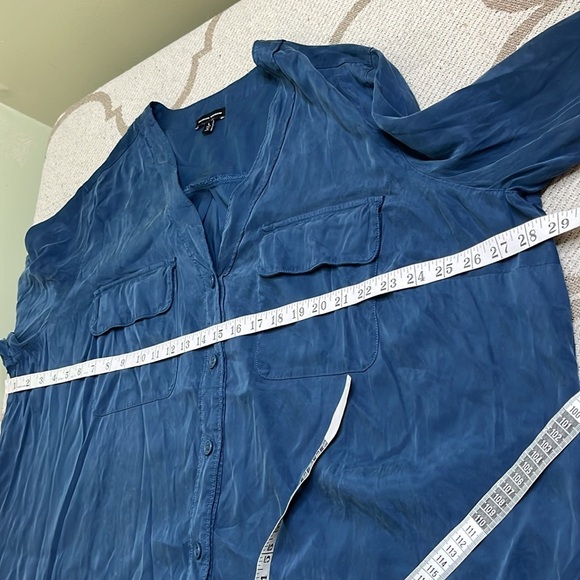 Universal Standard Cooling Stretch Cupro Button-Down Blouse, size large - Picture 13 of 14